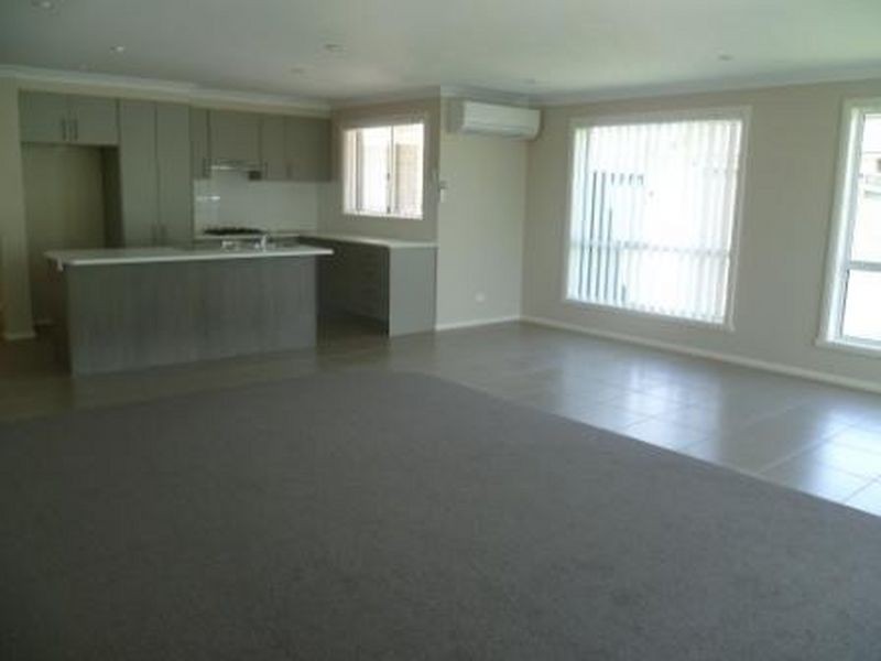 11B McCarron Place, Orange NSW 2800