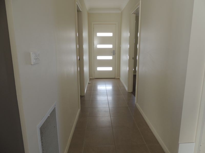 1 Buckland Drive, Orange NSW 2800