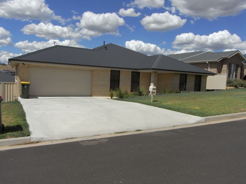 26 Botanic Way, Orange NSW 2800