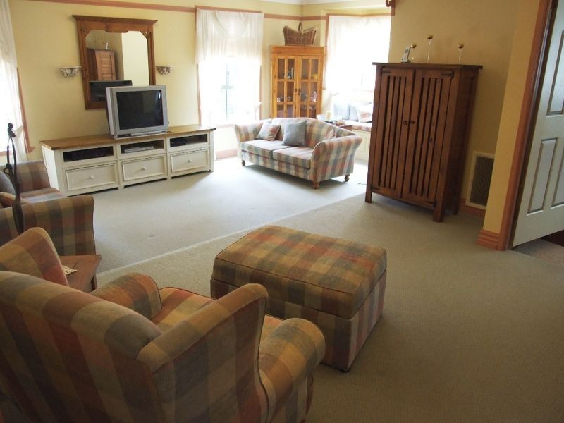 17 Crinoline St, Orange NSW 2800