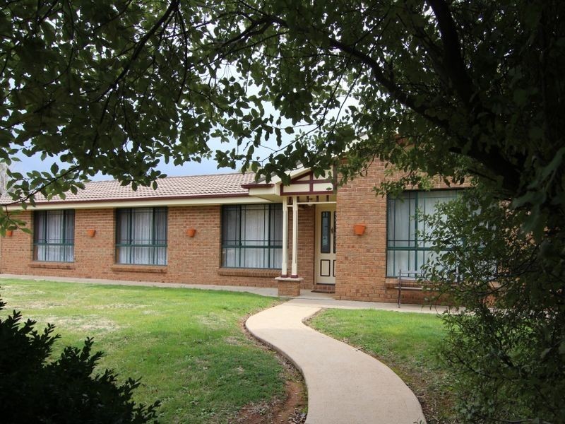 10 Bonanza Place, Orange NSW 2800