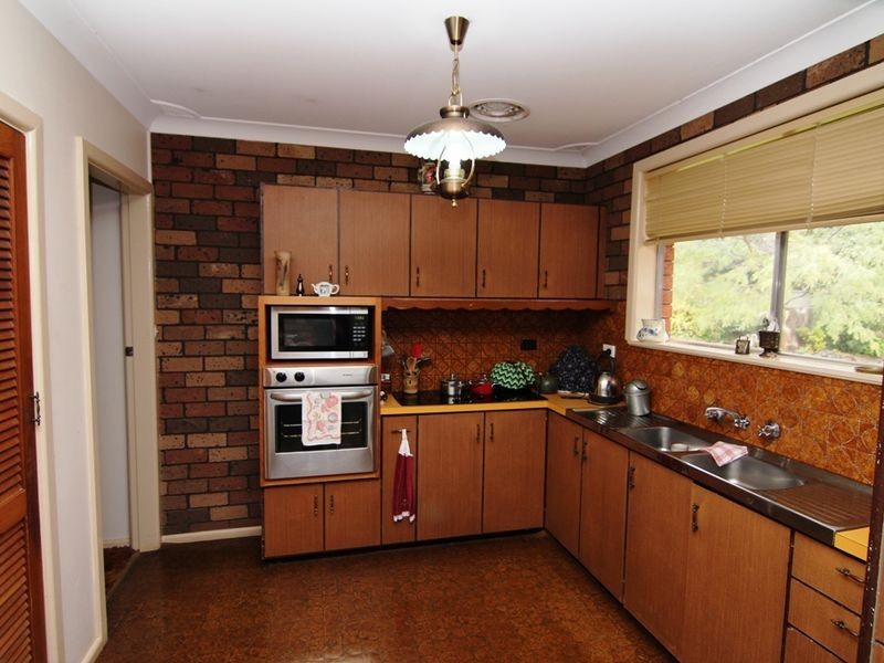 5 Maple Avenue, Orange NSW 2800