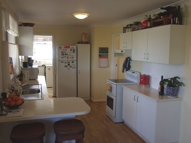 11 Rawle Avenue, Orange NSW 2800