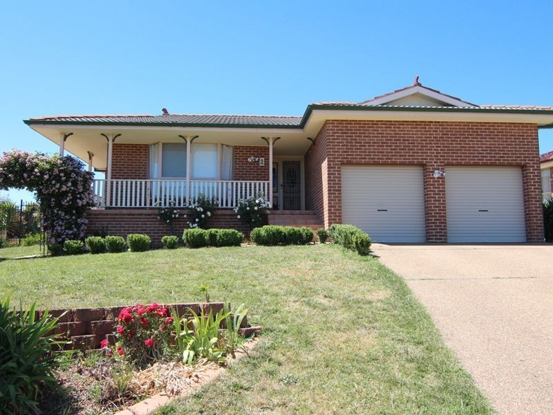 2 McCarron Place, Orange NSW 2800