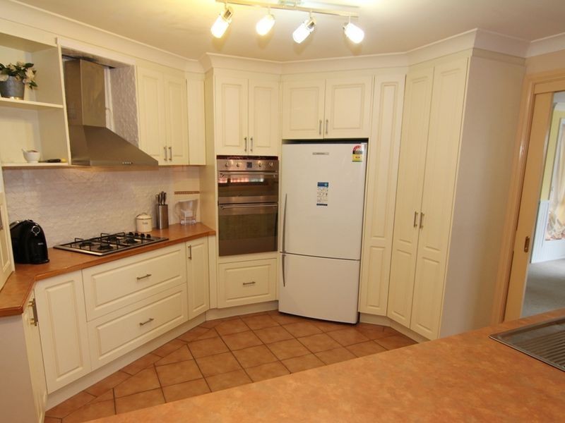 2 McCarron Place, Orange NSW 2800