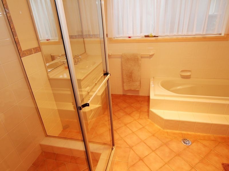 2 McCarron Place, Orange NSW 2800