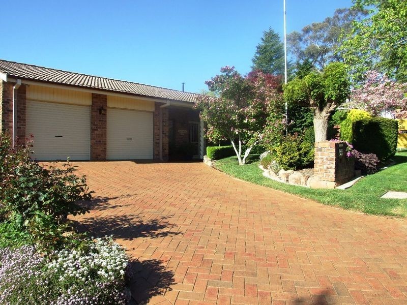 13 Noonameena Drive, Orange NSW 2800