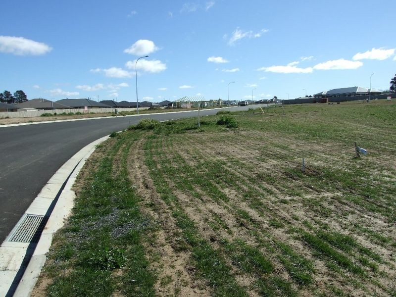 The Club Estate, Orange NSW 2800