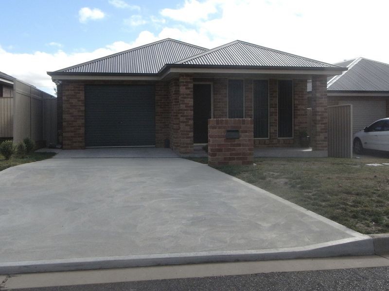 8A Palermo Street, Orange NSW 2800