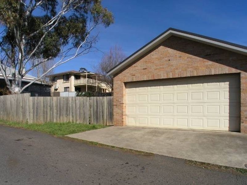 11 Banksia Street, Orange NSW 2800