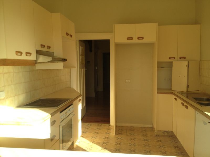 “Stanley F Underwoods Lane, Orange NSW 2800