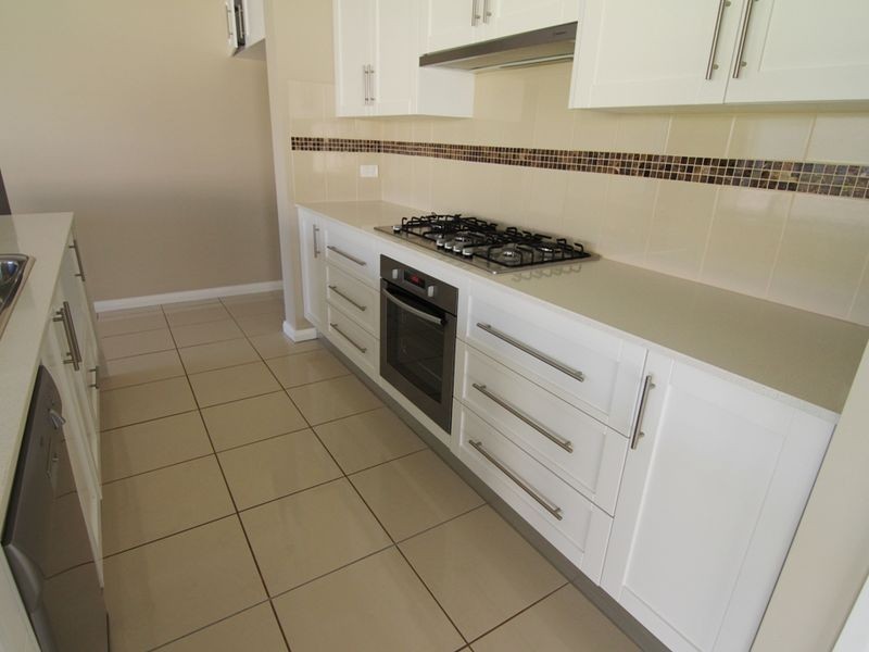 2 Row Close, Orange NSW 2800