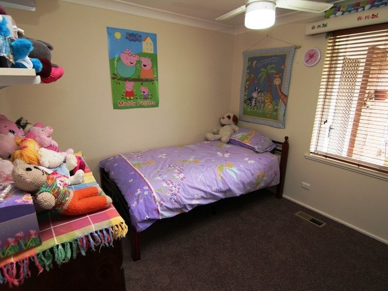 37 Namatjira Crescent, Orange NSW 2800