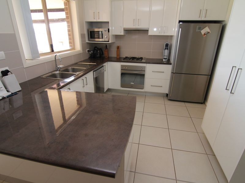 10 Windamingle Place, Orange NSW 2800