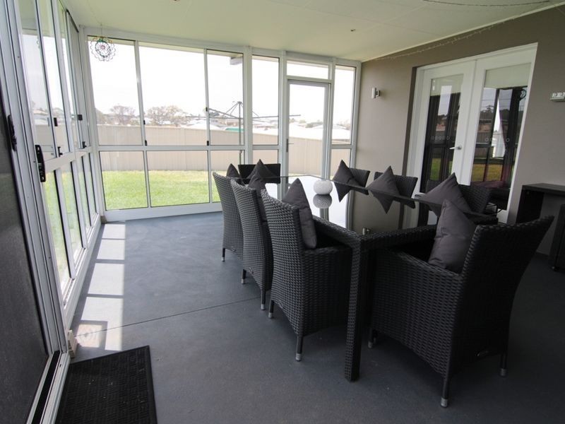 4 Stewart Close, Orange NSW 2800