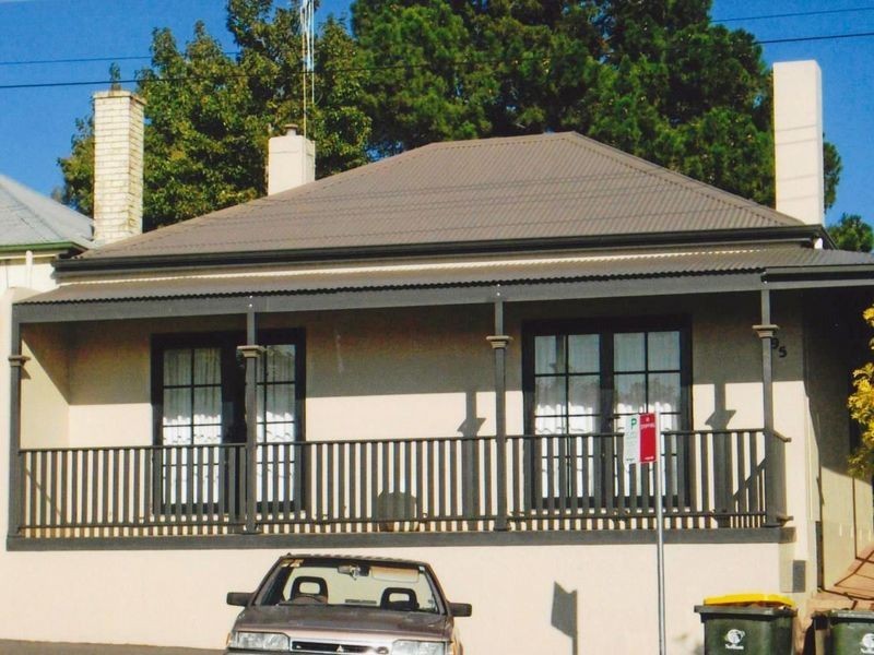 95 Sale Street, Orange NSW 2800