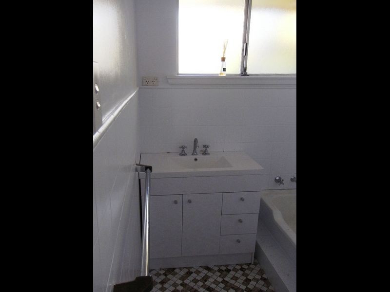 9 Cecil Road, Orange NSW 2800