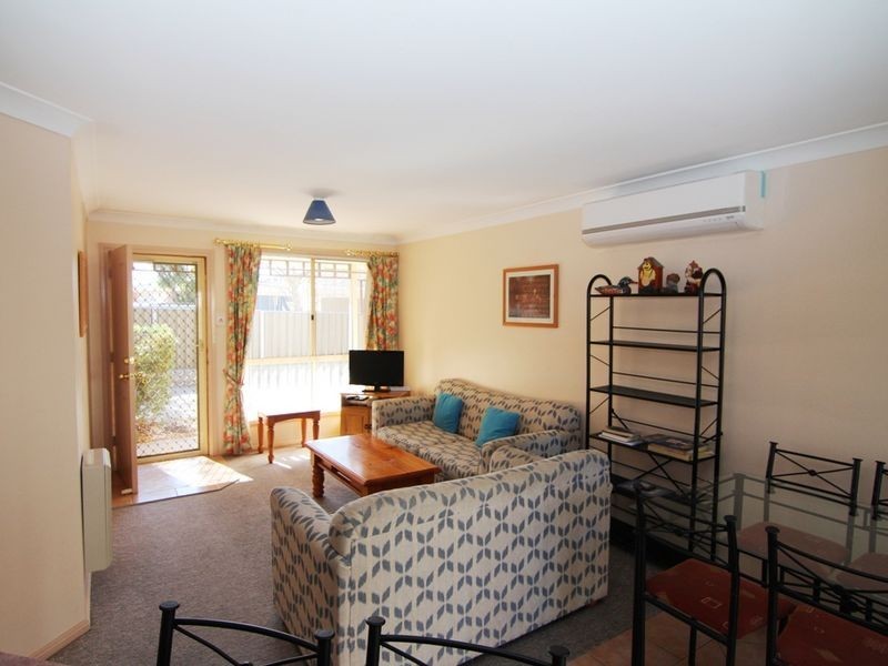 2/121 Woodward Street, Orange NSW 2800