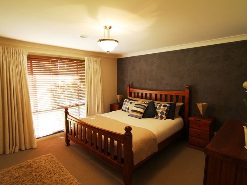 10 Pasadena Place, Orange NSW 2800