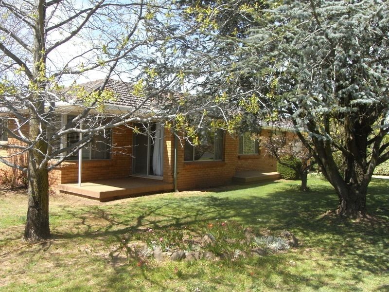 6 James Sheahan Drive, Orange NSW 2800