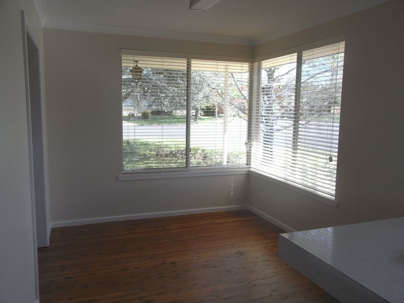 6 James Sheahan Drive, Orange NSW 2800