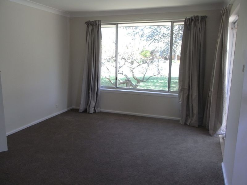 6 James Sheahan Drive, Orange NSW 2800