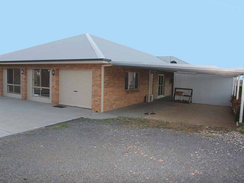 13 Windera Way, Orange NSW 2800
