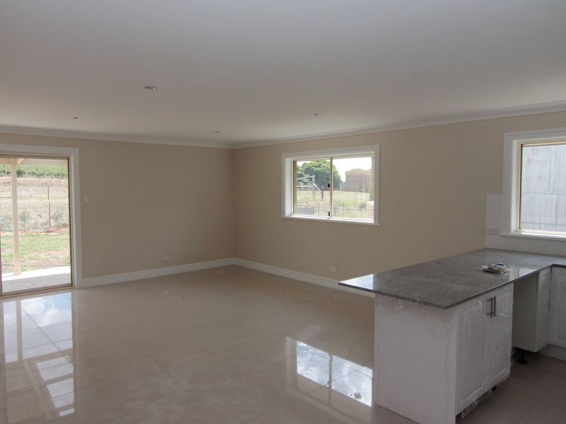 12 Elliot Street, Millthorpe NSW 2798