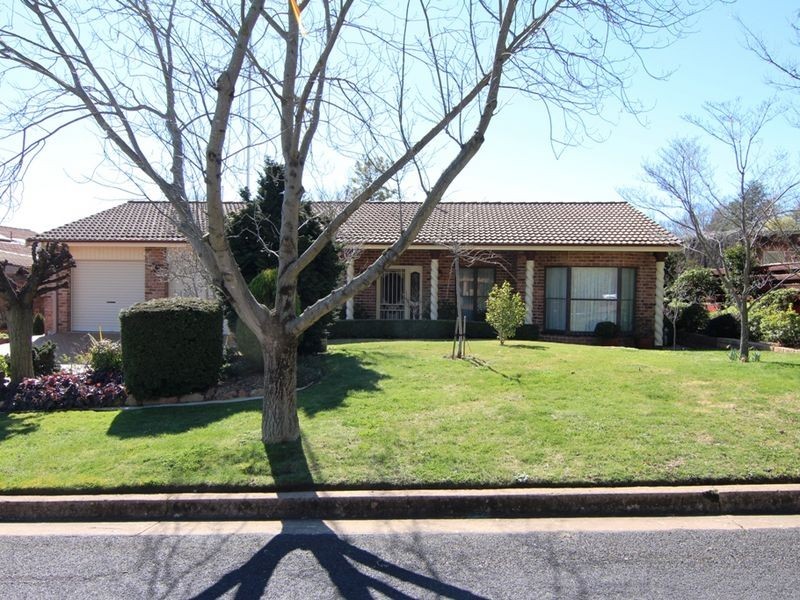 13 Noonameena Drive, Orange NSW 2800