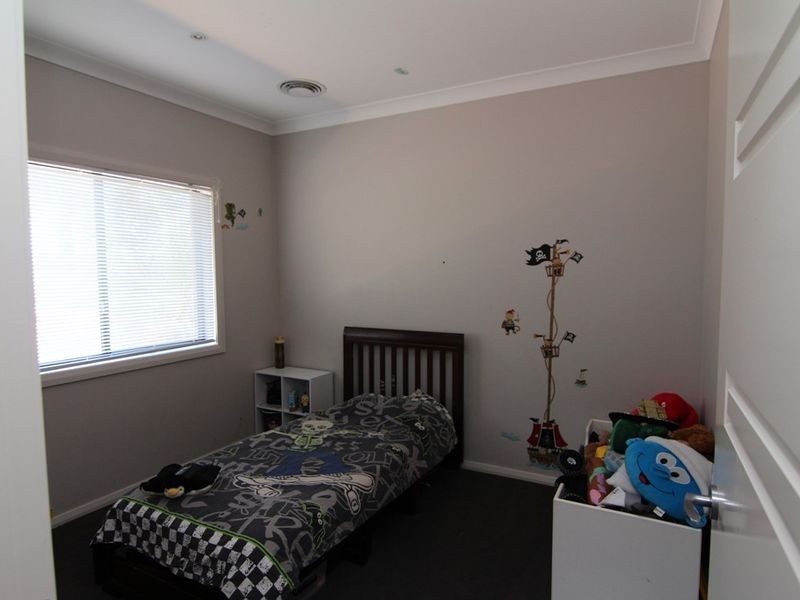 8 Dairy Hill Place, Orange NSW 2800