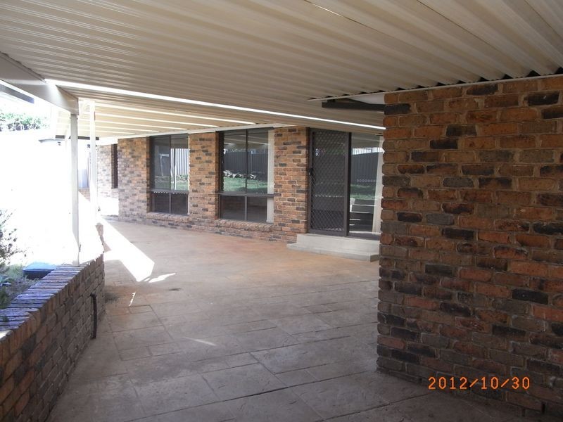 2 Lyrebird Place, Orange NSW 2800