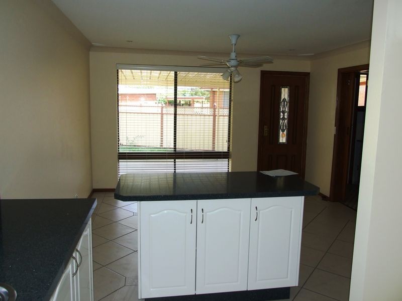 7 James Cook Crescent, Orange NSW 2800