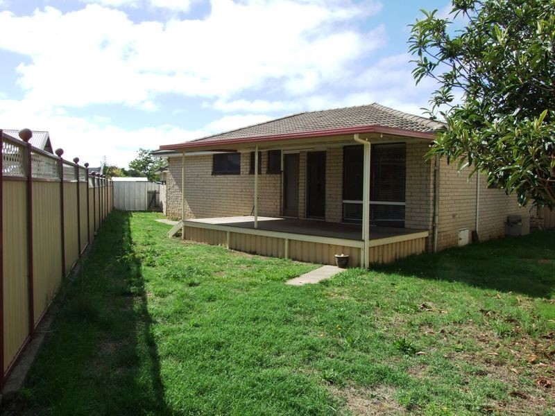 7 James Cook Crescent, Orange NSW 2800