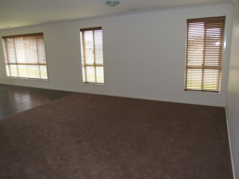 67 William Maker Drive, Orange NSW 2800