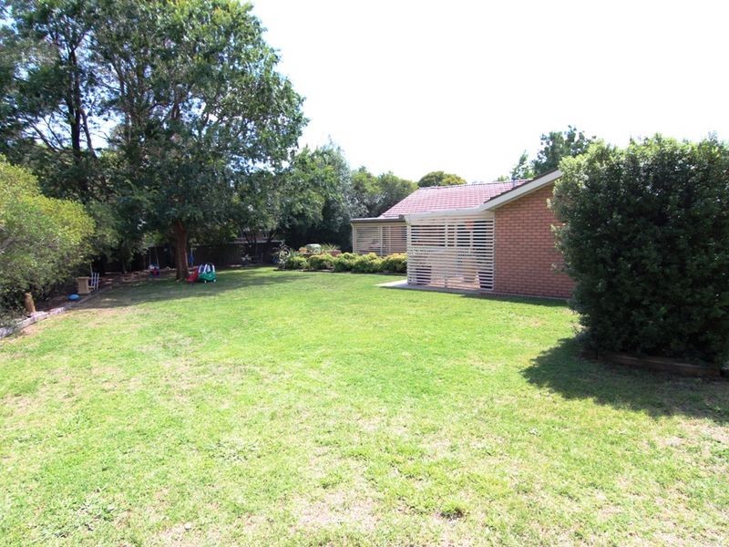 4 Brooke Place, Orange NSW 2800