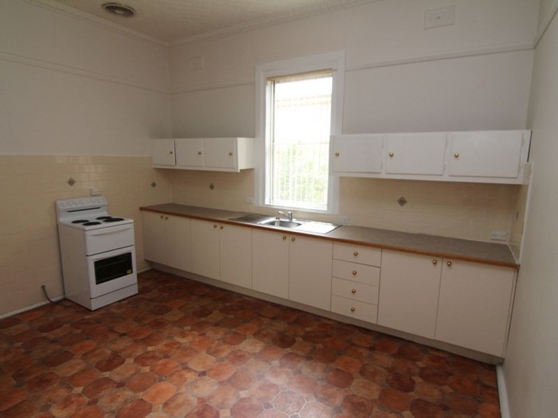 76 Clinton Street, Orange NSW 2800