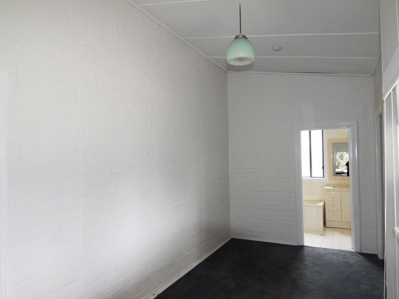 76 Clinton Street, Orange NSW 2800