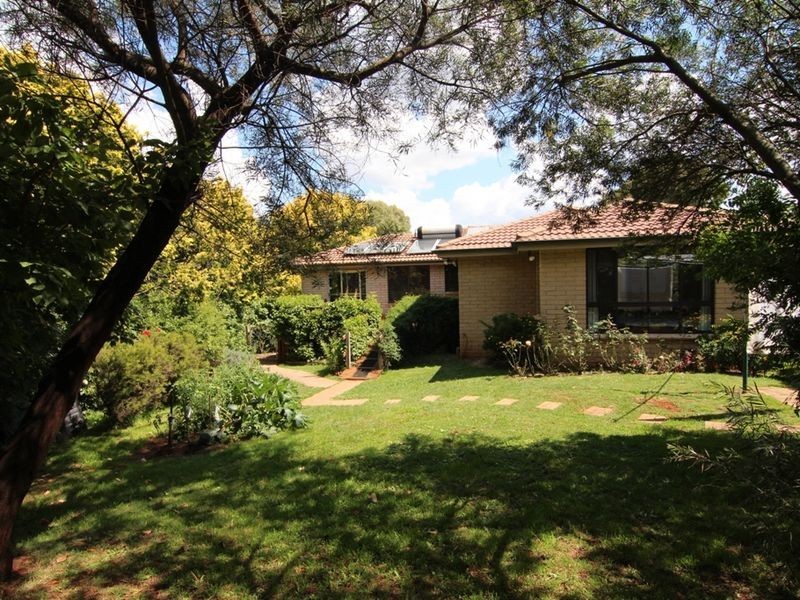 7 Hillcrest Avenue, Orange NSW 2800