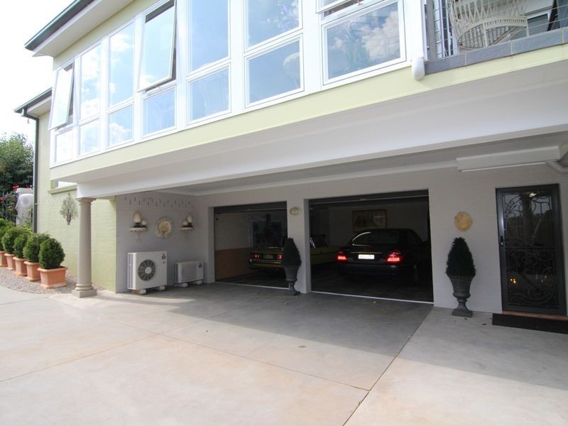 17 Birchgrove Drive, Orange NSW 2800