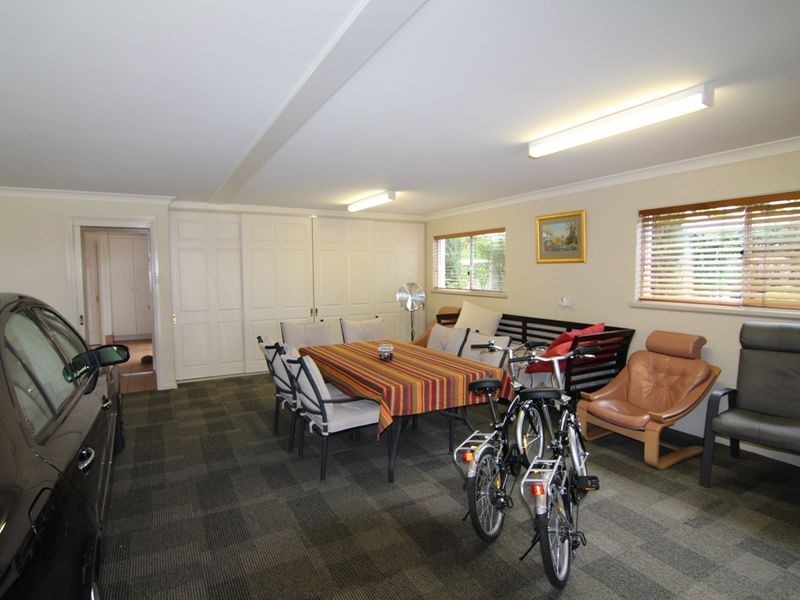 17 Birchgrove Drive, Orange NSW 2800