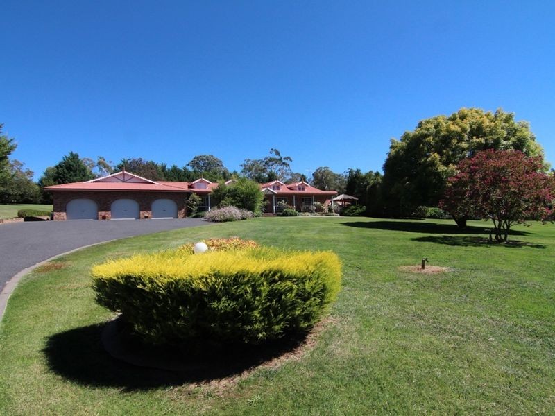 3 Carwoola Drive, Orange NSW 2800