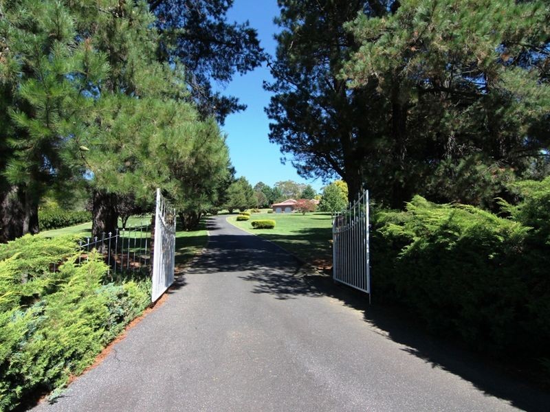 3 Carwoola Drive, Orange NSW 2800