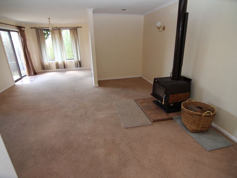 8 Mathoura Place, Orange NSW 2800