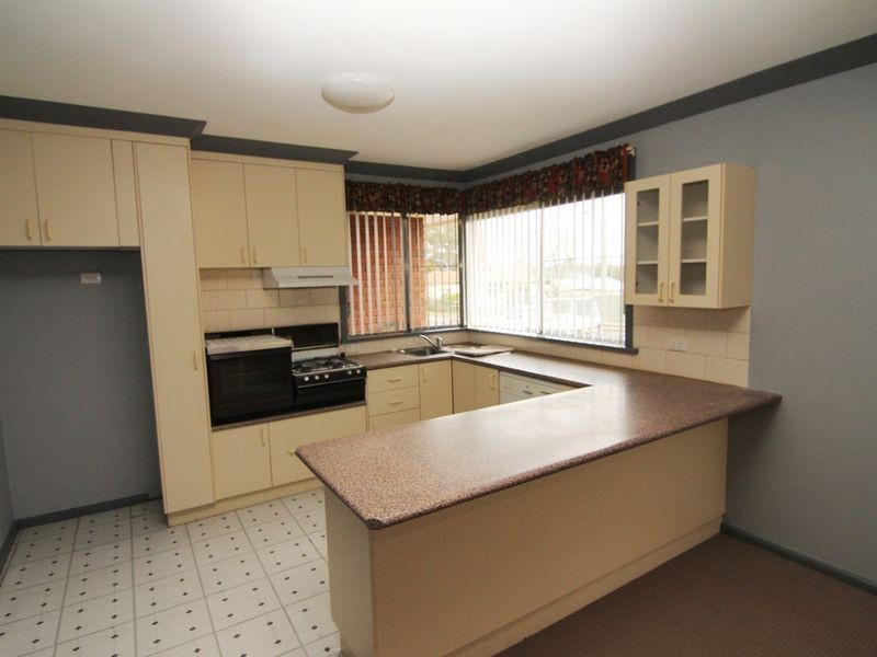 82 Icely Road, Orange NSW 2800