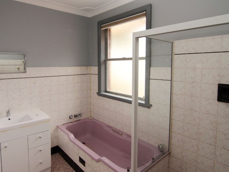 82 Icely Road, Orange NSW 2800