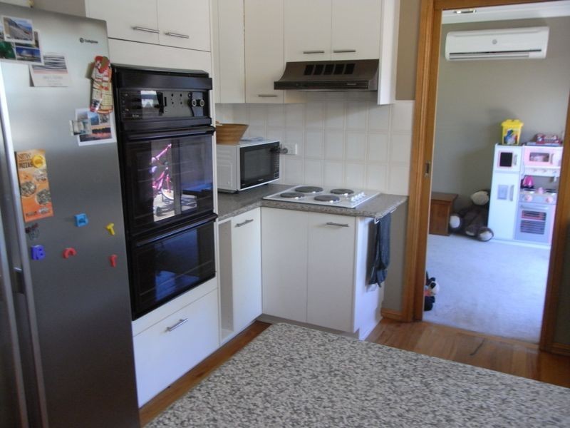 2 Anthony Crescent, Orange NSW 2800