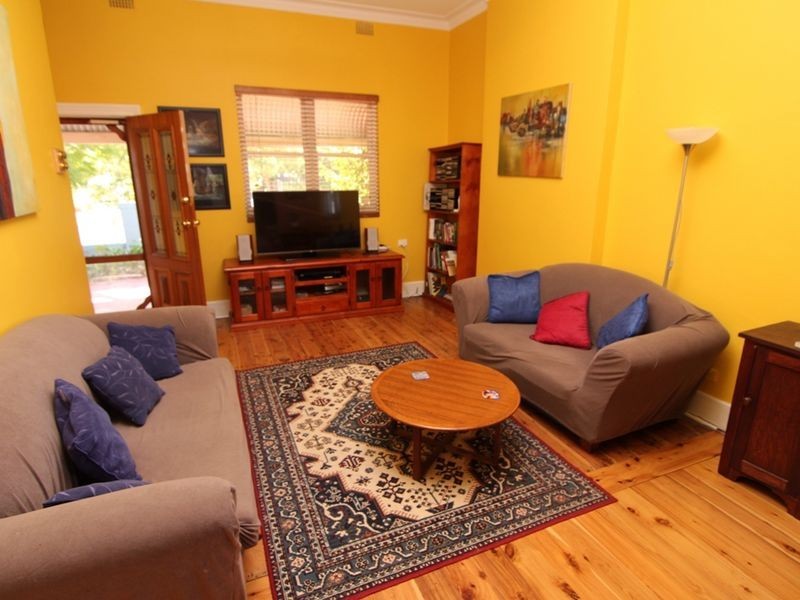 123 Sampson Street, Orange NSW 2800