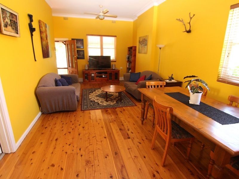123 Sampson Street, Orange NSW 2800
