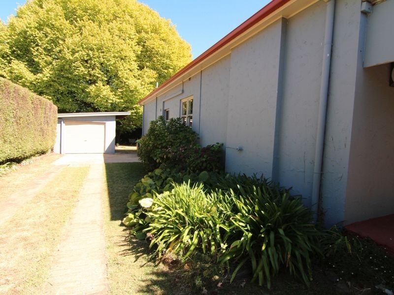 123 Sampson Street, Orange NSW 2800