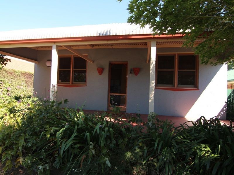 123 Sampson Street, Orange NSW 2800